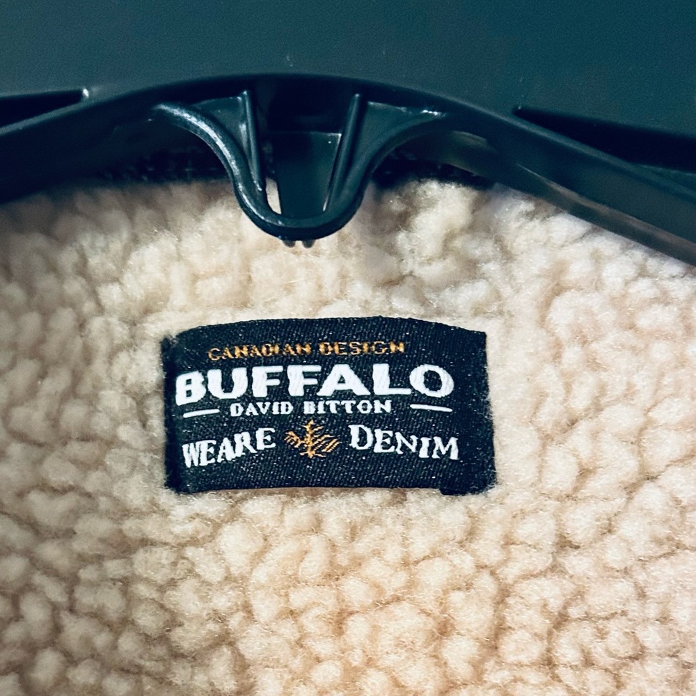 Buffalo David Bitton Women’s Fleece-Lined Plaid Button-Up Shacket - Size M - Picture 4 of 5